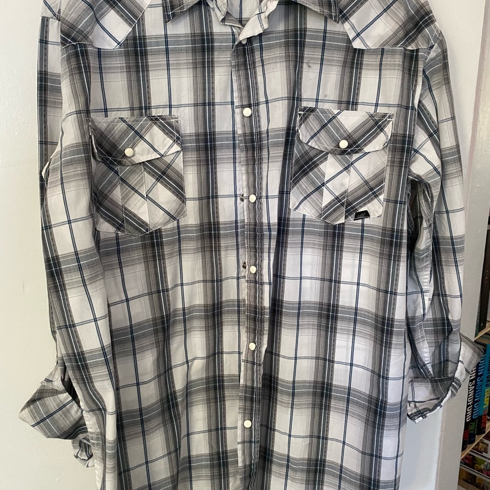 Nice man’s snap down shirt